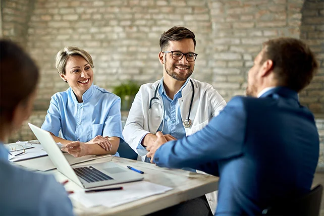 Servicios de coordinación y gestión de proyectos médicos y científicos